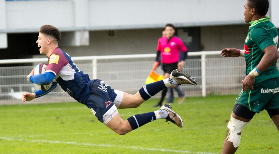 Matthieu Jalibert avec les espoirs de l'UBB