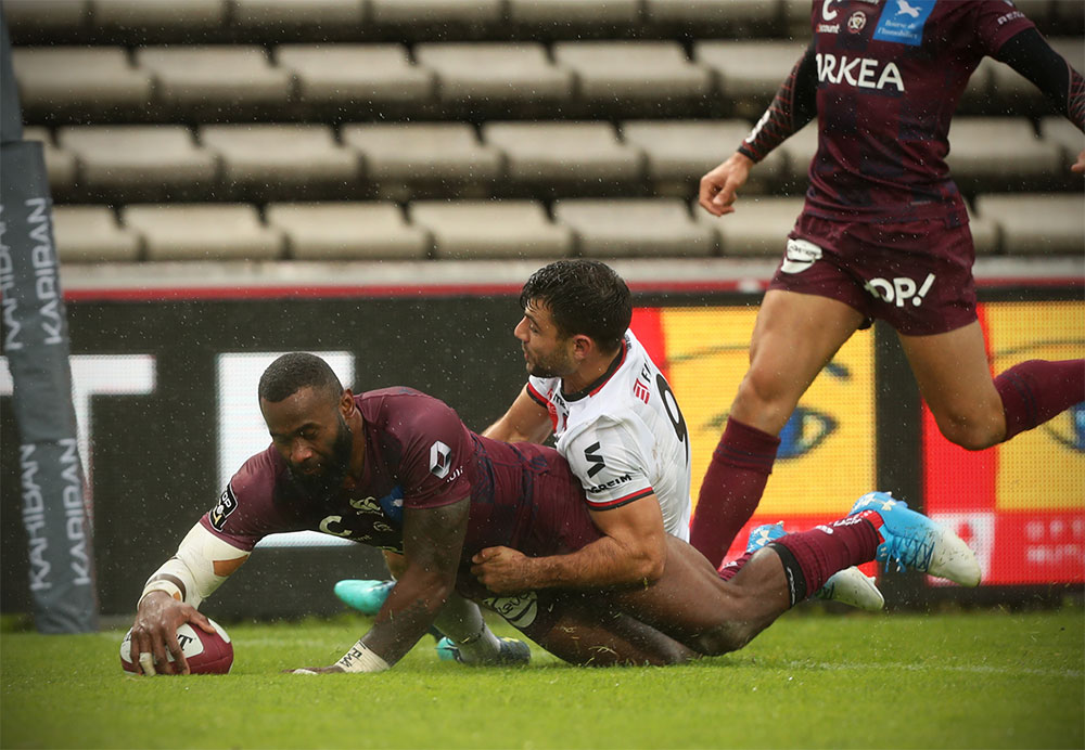 Semi Radradra avec l'UBB contre Lyon